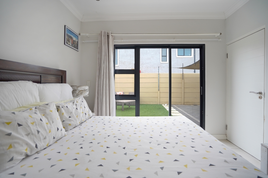 2 Bedroom Property for Sale in Parklands North Western Cape